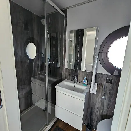 Ms Terra, Dom Na Wodzie Houseboat Na Odrze * Βρότσλαβ