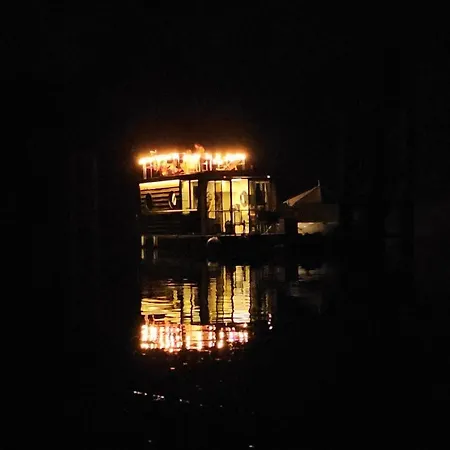 Daire Ms Terra, Dom Na Wodzie Houseboat Na Odrze *